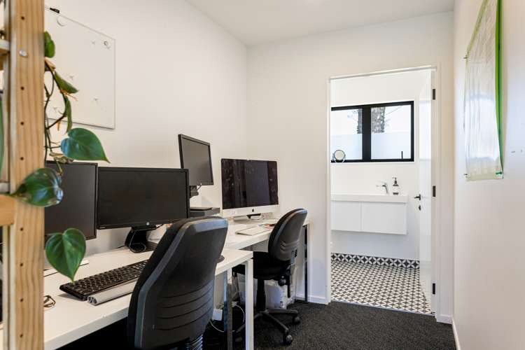 42a Upland Road Huia_18