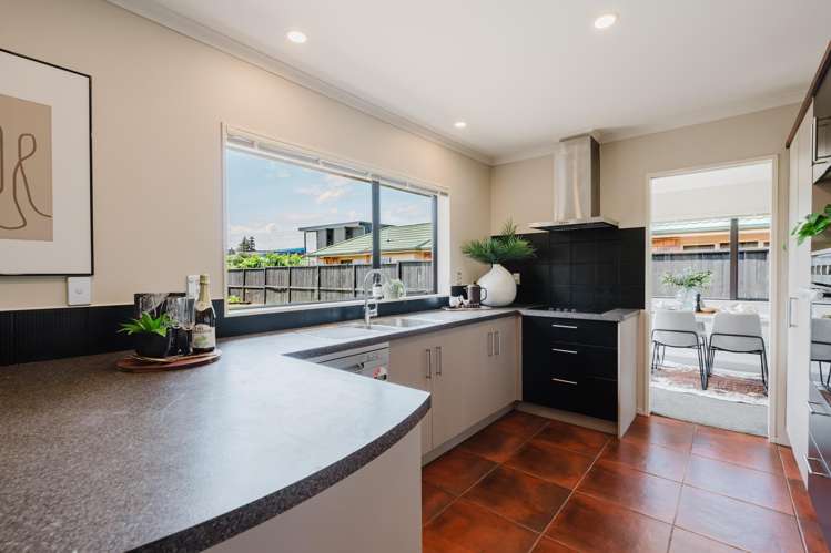 17 Burgundy Court Rototuna_8