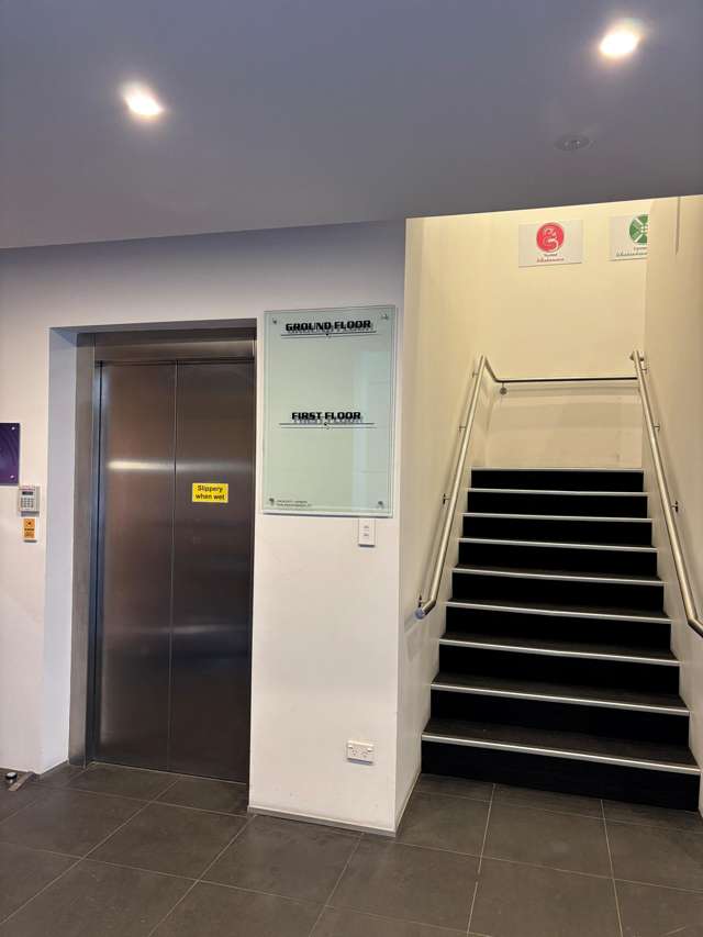 1B/6H Sir William Pickering Drive Burnside_2