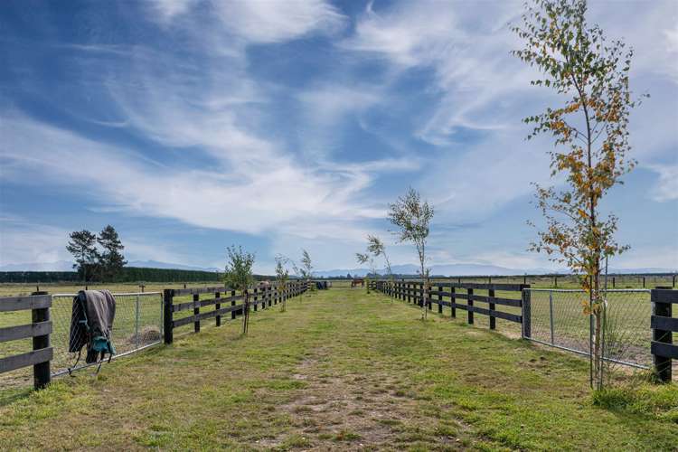 695 Essendon Road Darfield_25