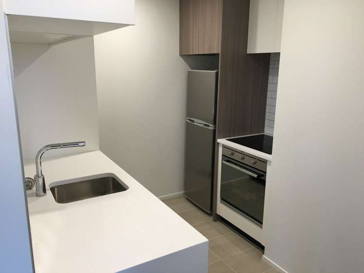 804/18 Saint Martins Lane Grafton_6