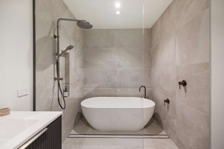 11 Belfast Terrace Queenstown_25
