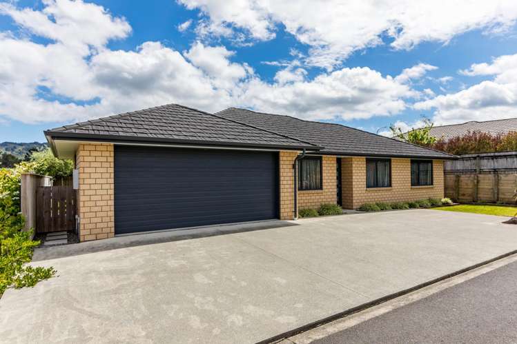 64 Sunstone Crescent Brown Owl_0