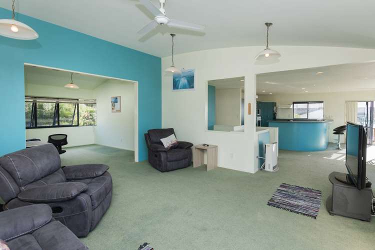 8 Sirrah Street Okitu_9