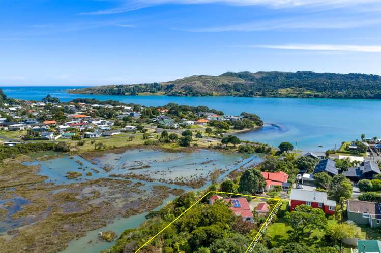 3 Rose Street Raglan_32