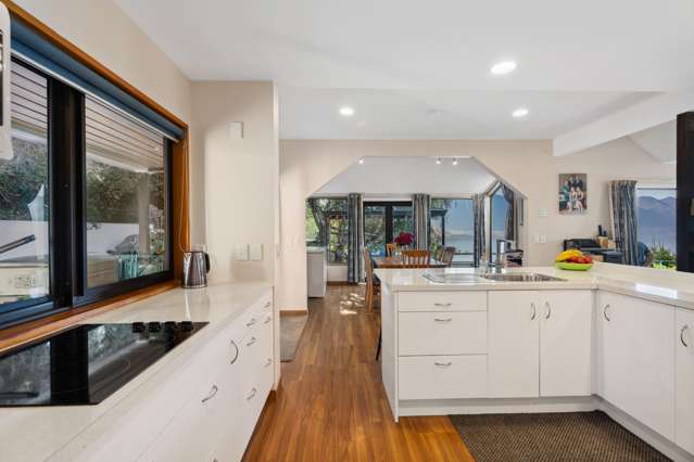 13 Lochy Road Fernhill/Sunshine Bay_4