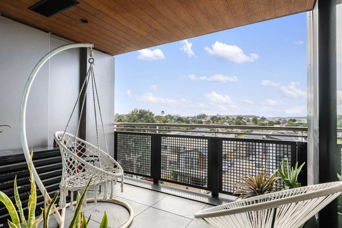 304/64 Victoria Street_3