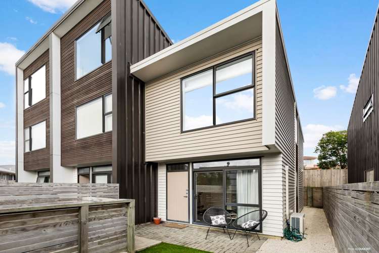 18/15 Chivalry Road Glenfield_13