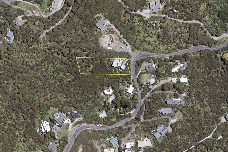 69 Piha Road Piha_37