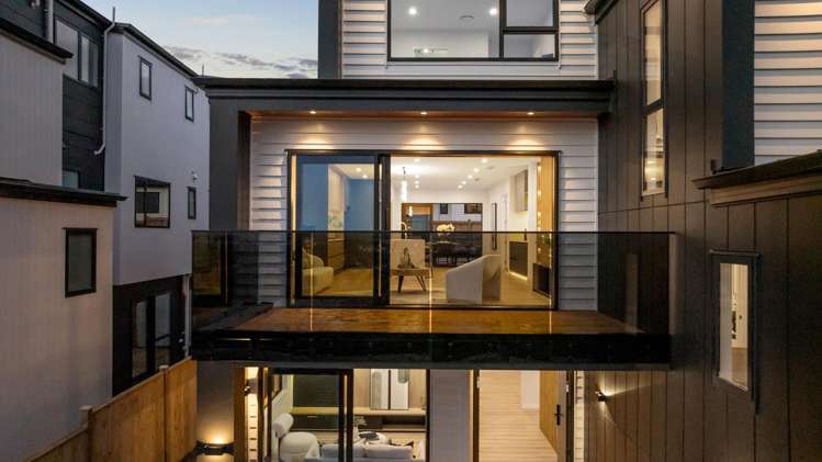 10 Mill Hill Close Flat Bush_37