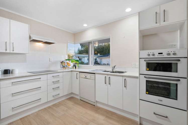 299B Glengarry Road Glen Eden_5