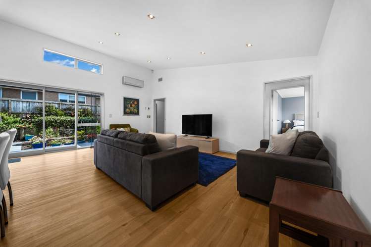 8 CANMORE STREET Pokeno_10