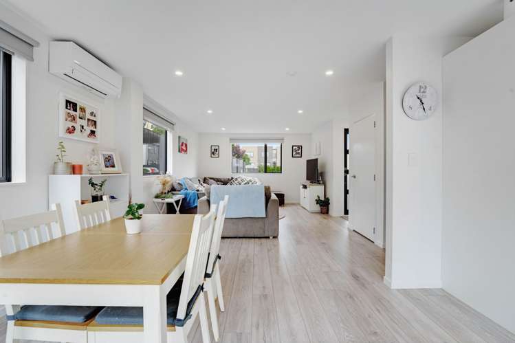 6 Kaman Seasprite Road Hobsonville_12