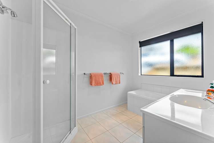 30A Crispe Road Clarks Beach_16