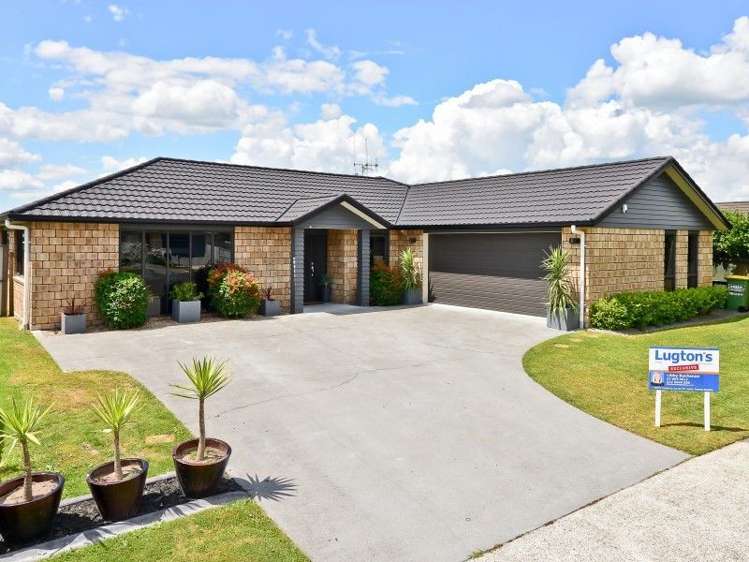 15 Holly Place Rototuna North_0