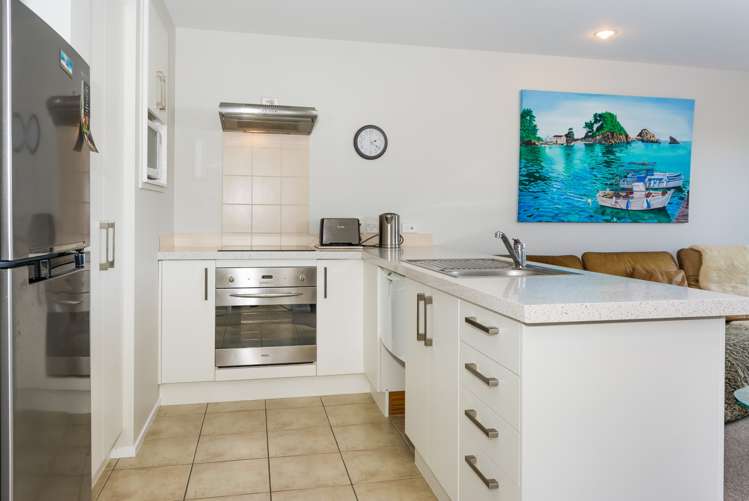 22/17 Georgia Terrace Albany_8