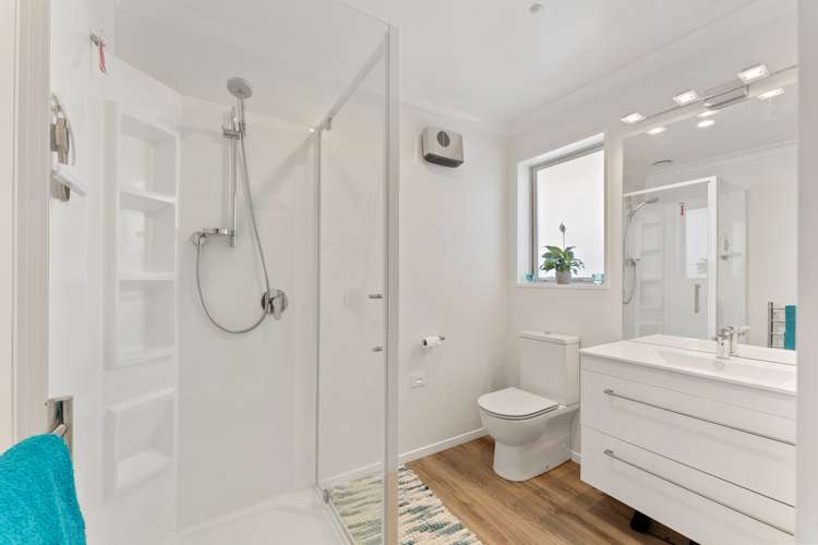 32 Katania Heights Brightwater_12