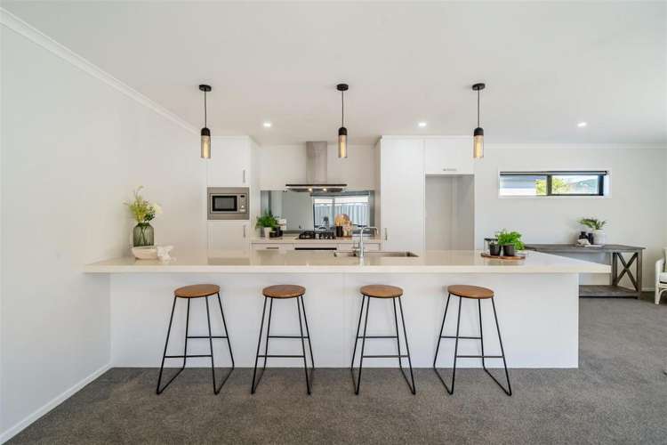 34 Te Kaeaea Crescent Wallaceville_8