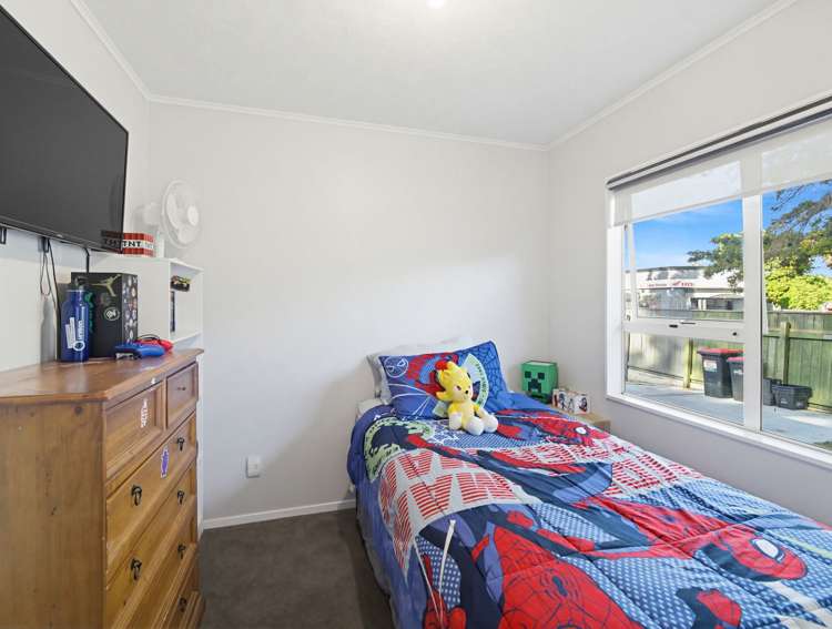 24 Hill Road_4
