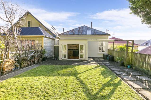 31 & 31A Scarborough Terrace Mount Victoria_4