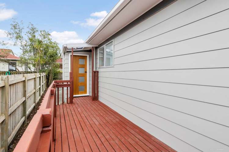 2 Sabot Place Massey_15