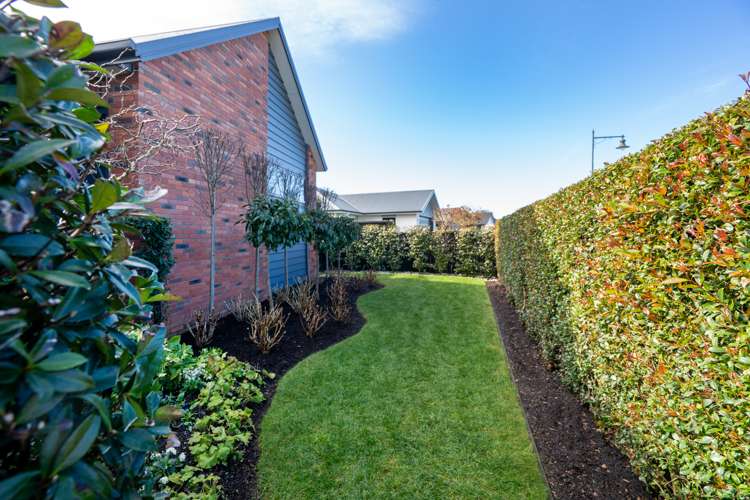 22 Jarrett Terrace Leamington_24