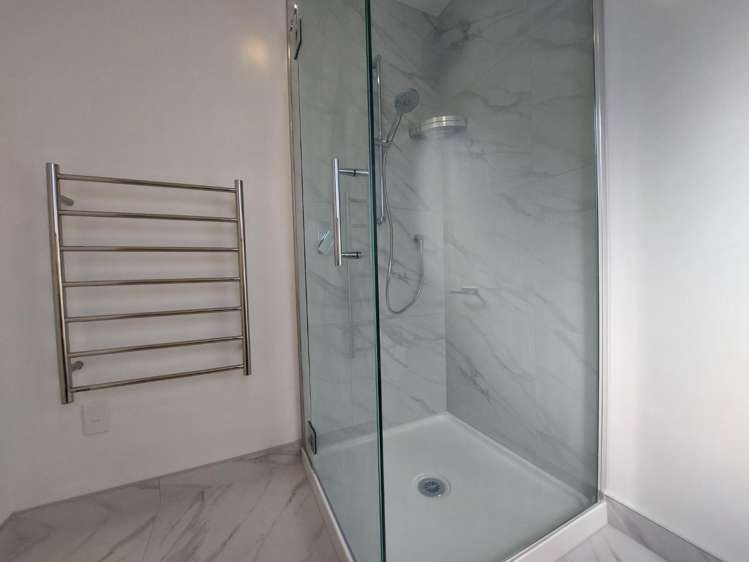 4/10 Fathom Place Te Atatu Peninsula_7