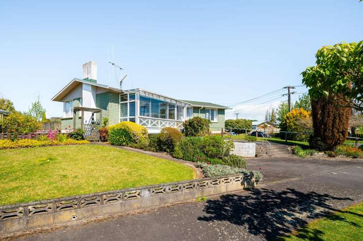 50 Garden Heights Avenue Glenview_13