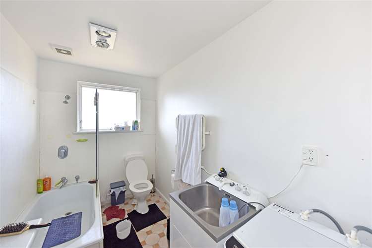 2/621 Cashel Street Linwood_13