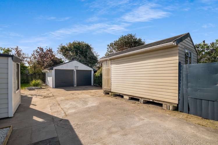 327A Breezes Road Aranui_20