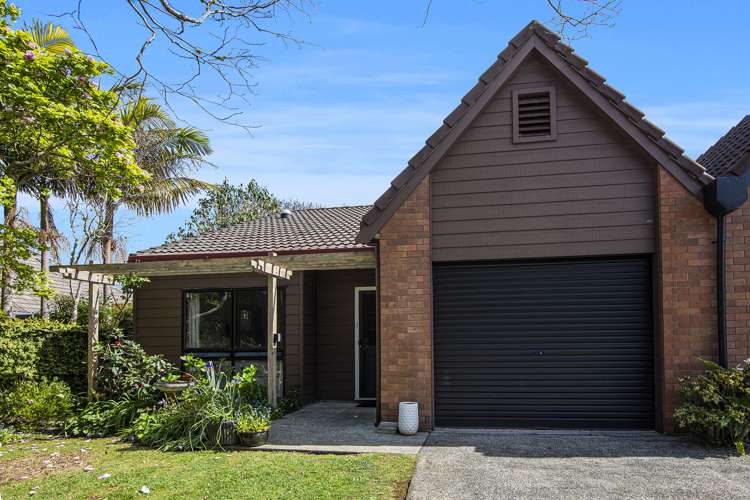 2/240 Fairway Drive Kamo_18