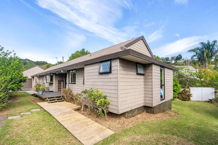 98 Fairway Drive Te Kamo_11