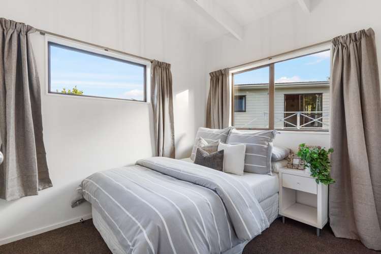 26 Meadowvale Rise Titirangi_9