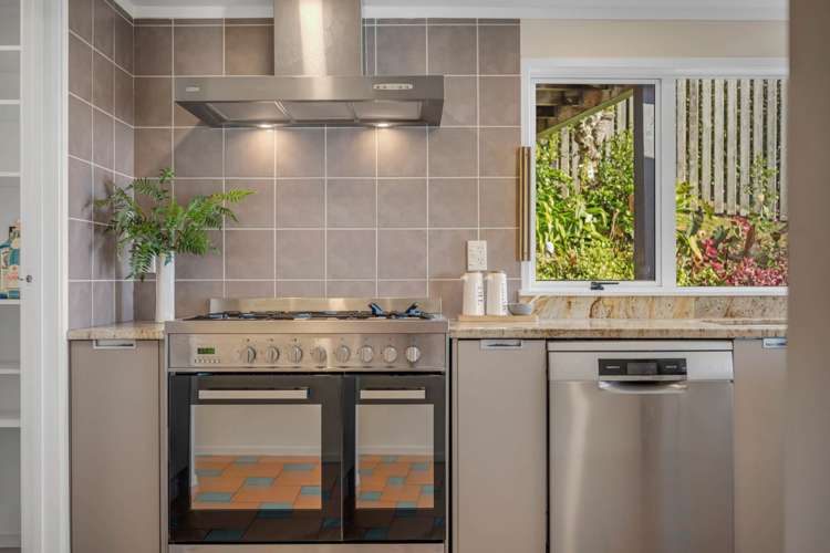 48 Craig Road Maraetai_35