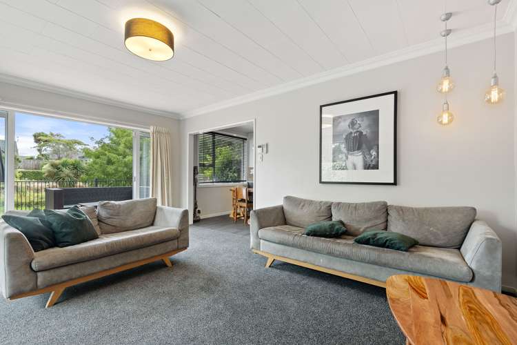 2/5 Esher Place Saint Martins_7