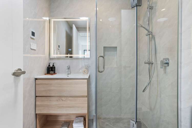 9&11 Huia Road Pt Chevalier_7
