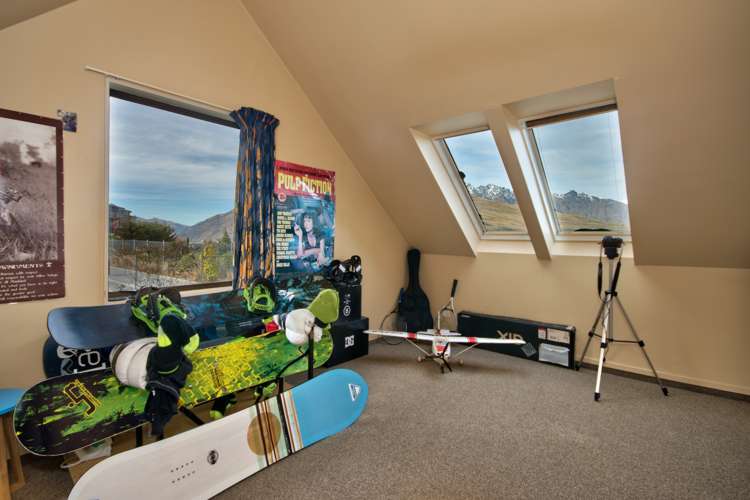 5 Goldleaf Hill Queenstown_17