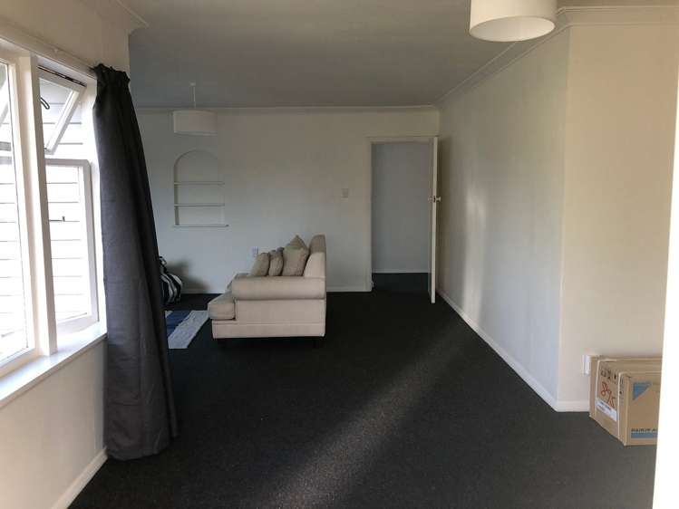 427 High Street South Carterton_9