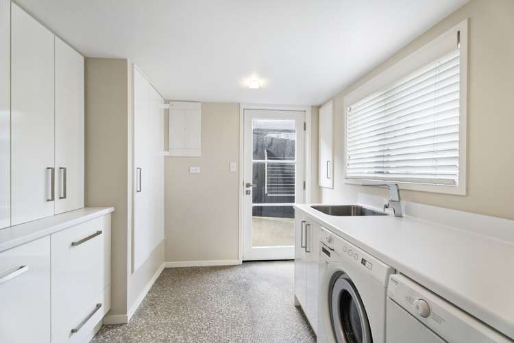 55 Seaview Road Castor Bay_18