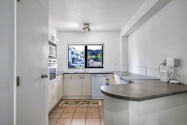 4/71 Fernhill Way Oteha_2