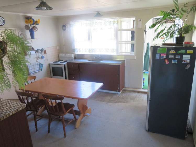 67 State Highway 27 Tirau_5