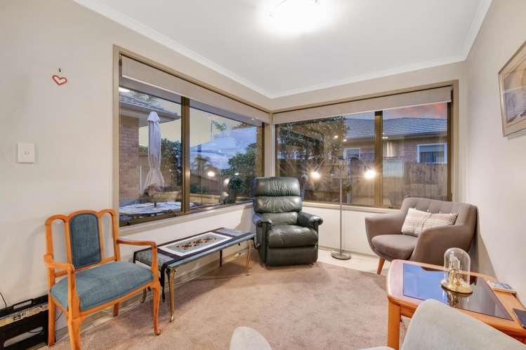 49 Chesterfield Way Orewa_10