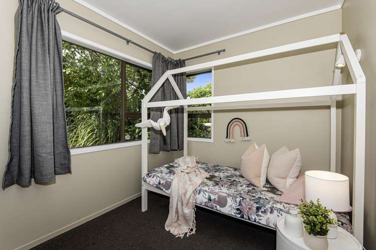 7 Escalona Street Kamo_6