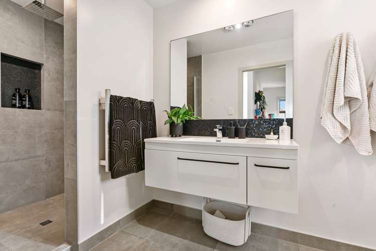 34 Orion Drive Welcome Bay_9