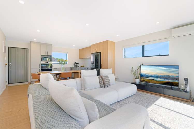 1/17 Rewarewa Road Te Atatu Peninsula_3