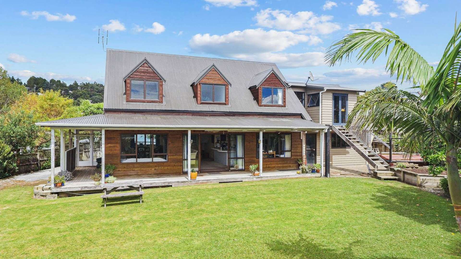 7 Hatfield Heights Hatfields Beach_0