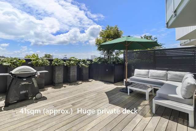 Huge outdoor living in Epsom DGZ