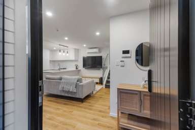 74D Jolson Road_3