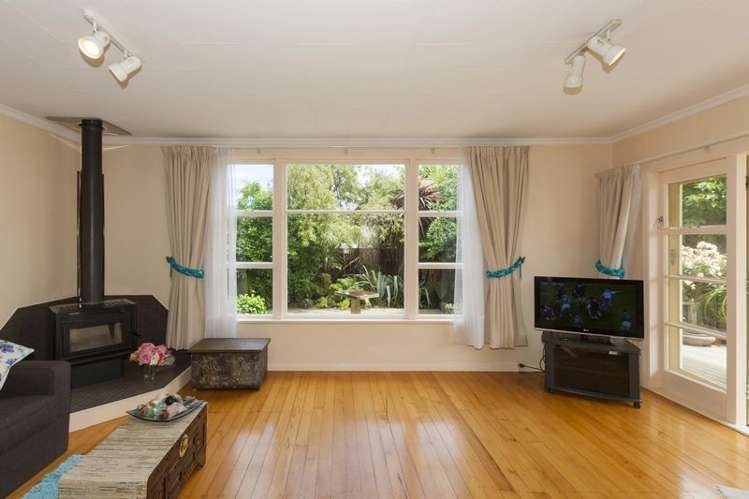 47 Menin Road Raumati South_21