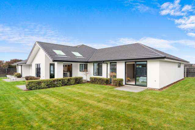 Spacious Luxury within, Nature at Your Door